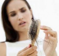 21 nguyên nhân gây rụng tóc